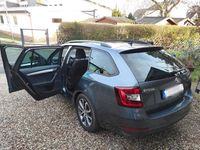 Gebraucht Skoda Octavia Ambition 150 PS (110 kW) 2017 Grau Kombi