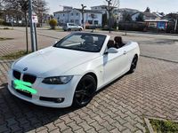 Gebraucht BMW 320 Cabriolet 177 PS (130 kW) 2009 Weiß Cabrio