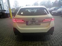 Gebraucht BMW 520 Performance 197 PS (144 kW) 2025 Weiß Kombi