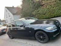 Gebraucht BMW 320 184 PS (135 kW) 2011 Schwarz Kombi