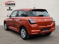 Neu Suzuki Swift Club 83 PS (61 kW) 2025 Orange Kleinwagen