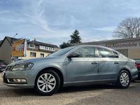 gebraucht VW Passat 1.6 TDI - Eisblau - Navi - Anhängerkupplung