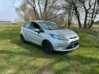 Gebraucht Ford Fiesta 75 PS (55 kW) 2012 Grau Limousine