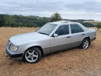 Gebraucht Mercedes 300 147 PS (108 kW) 1993 Silber Limousine