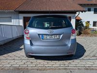 Gebraucht Toyota Verso 147 PS (108 kW) 2009 Blau Van / Kleinbus