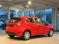 Gebraucht Ford Fiesta Trend 101 PS (74 kW) 2016 Rot Kleinwagen