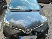 Gebraucht Toyota Yaris 70 PS (51 kW) 2016 Grau Kleinwagen