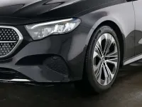 Gebraucht Mercedes E300 Avantgarde 313 PS (230 kW) 2024 Metalliclack obsidianschwarz Kombi