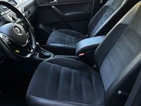 Gebraucht VW Caddy Maxi Highline 125 PS (91 kW) 2017 Acapulcoblau metallic Van / Kleinbus