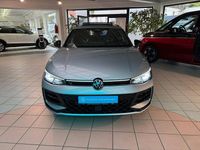 Gebraucht VW Passat R-line 177 PS (130 kW) 2025 Dolomit silber Kombi