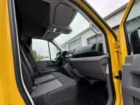 Używany VW Crafter 140 KM (102 kW) 2023 Żółty Van