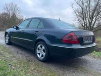 Gebraucht Mercedes E240 Elegance 177 PS (130 kW) 2002 Smaragdschwarz  metalliclack Limousine