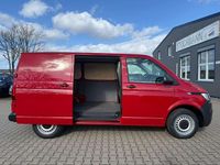 Gebraucht VW Transporter 110 PS (80 kW) 2020 Kirschrot Van