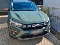 Gebraucht Dacia Jogger 110 PS (80 kW) 2024 Grün Van / Kleinbus