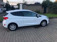 Gebraucht Ford Fiesta Cool & Connect 101 PS (74 kW) 2017 Weiß Kleinwagen