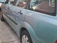 Gebraucht Ford Focus 116 PS (85 kW) 2000 Blau Kombi
