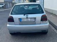 Gebraucht VW Golf III 75 PS (55 kW) 1997 Silber Kleinwagen
