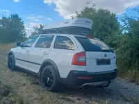 Gebraucht Skoda Octavia Scout 140 PS (102 kW) 2013 Weiß Kombi