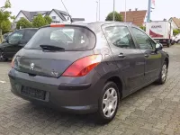 Gebraucht Peugeot 308 Tendance 120 PS (88 kW) 2008 Grau Limousine