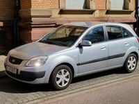 Usata Kia Rio 111 CV (81 kW) 2007 Argento Berlina