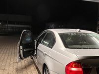 Gebraucht BMW 320 150 PS (110 kW) 2006 Grau Limousine