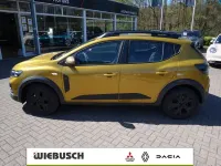 Neu Dacia Sandero Extreme 122 PS (89 kW) 2026 Gelb Limousine