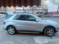 Gebraucht Mercedes ML320 224 PS (164 kW) 2007 Grau SUV