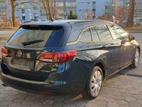 Gebraucht Opel Astra Business 160 PS (117 kW) 2016 Smaragd gruen (mi) Kombi
