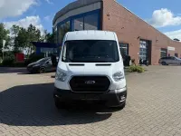 Gebraucht Ford Transit 131 PS (96 kW) 2022 Weiß Van / Kleinbus
