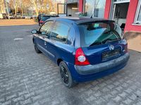 Gebraucht Renault Clio II 60 PS (44 kW) 2004 Blau Kleinwagen