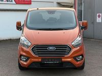 Gebraucht Ford Tourneo Titanium 131 PS (96 kW) 2019 Orange Van / Kleinbus