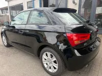 Używany Audi A1 Attraction 105 KM (77 kW) 2012 Czarny Hatchback