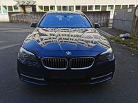 Gebraucht BMW 525 Sport Line 218 PS (160 kW) 2015 Blau Kombi
