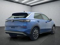 Neu VW T-Roc 116 PS (85 kW) 2025 Blau SUV