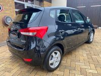 Gebraucht Hyundai ix20 Classic 90 PS (66 kW) 2011 Schwarz Kleinwagen