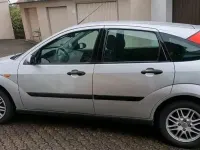 Gebraucht Ford Focus Ambiente 101 PS (74 kW) 1999 Silber Limousine