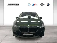 Neu BMW 218 136 PS (100 kW) 2026 Grün Van / Kleinbus