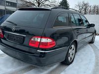 Gebraucht Mercedes E270 177 PS (130 kW) 2004 Schwarz Kombi