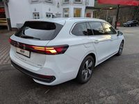 Gebraucht VW Passat Business 150 PS (110 kW) 2024 Pure white uni Kombi