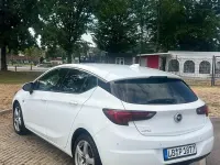 Gebraucht Opel Astra Dynamic 136 PS (100 kW) 2016 Weiß Limousine