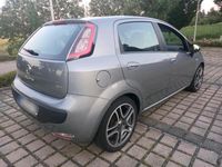 Gebraucht Fiat Punto 77 PS (56 kW) 2010 Silber Limousine