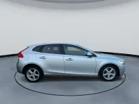 Gebraucht Volvo V40 Kinetic 122 PS (89 kW) 2017 Silber Limousine