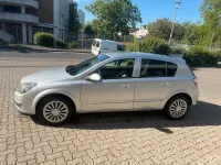 Używany Opel Astra 140 KM (102 kW) 2007 Srebrny Sedan/Limuzyna