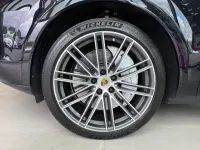 Gebraucht Porsche Cayenne Turbo 549 PS (403 kW) 2018 Schwarz SUV