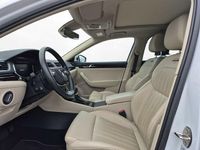 Gebraucht Skoda Superb LAURIN & KLEMENT 218 PS (160 kW) 2020 Weiß Kombi