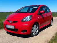 Gebraucht Toyota Aygo 68 PS (50 kW) 2010 Rot Kleinwagen