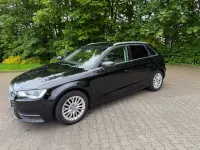 Gebraucht Audi A3 Ambiente 122 PS (89 kW) 2013 Schwarz Limousine