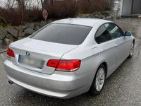 Gebraucht BMW 320 170 PS (125 kW) 2008 Silber Coupé