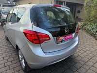 Gebraucht Opel Meriva Active 120 PS (88 kW) 2013 Silber Van / Kleinbus