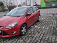 Gebraucht Ford Focus 125 PS (91 kW) 2013 Rot Limousine